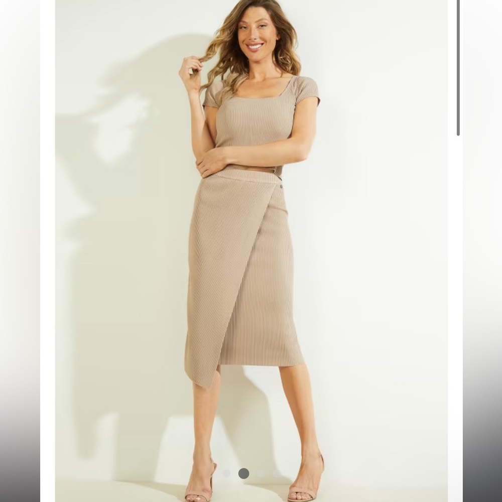 Guess Yvette Sweater Skirt, NWT.